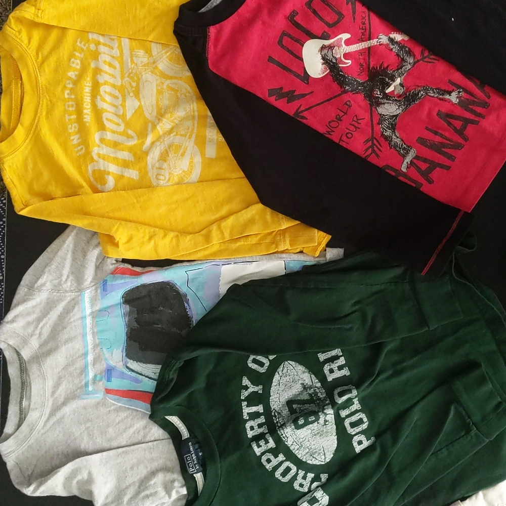 Boys size 5 long sleeve t shirts
